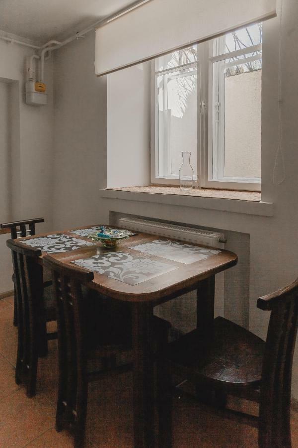 Ugnies Kaukes Apartament Kestucio Gatve 17 * Vilnius